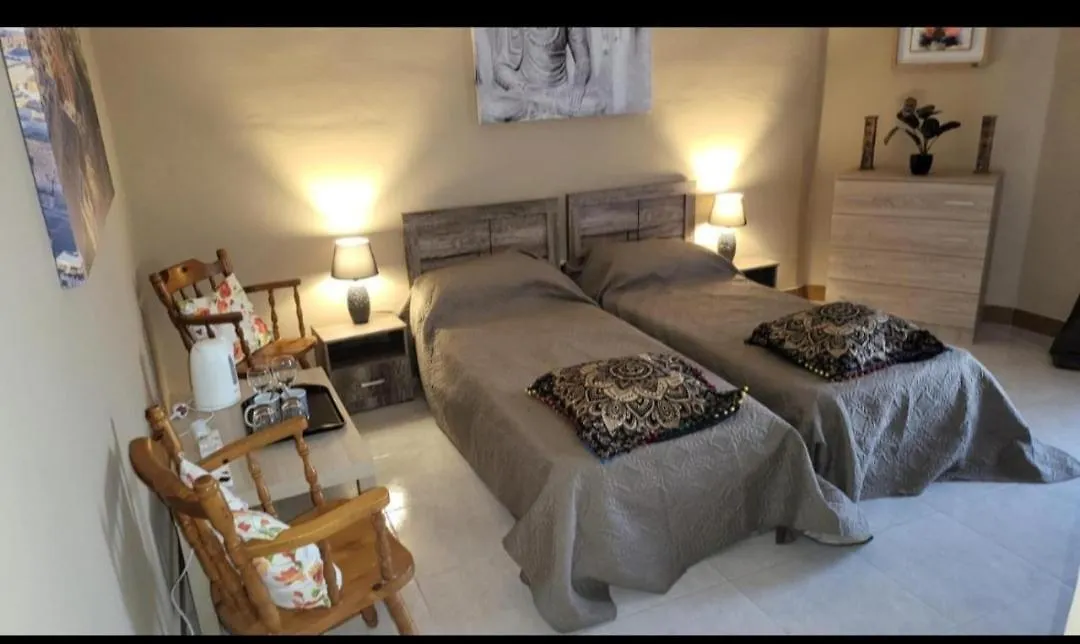 Lotus Guest House Malta Gzira Δωμάτια σε οικογενειακή κατοικία