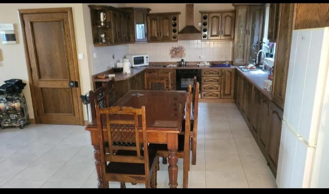Δωμάτια σε οικογενειακή κατοικία Lotus Guest House Malta Gzira